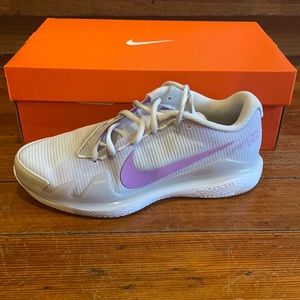 2021 NikeCourt Air Zoom Vapor Pro, size 8.5